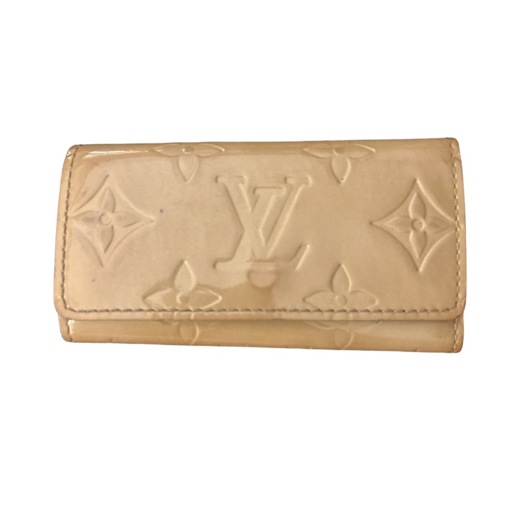 Louis Vuitton Beige Vernis Monogram Key Holder Hard Case Authentic Unisex